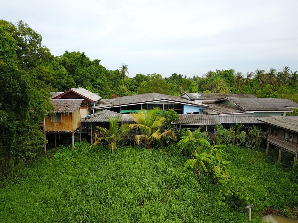 Apartamento Cast Away Nonthaburi Exterior foto